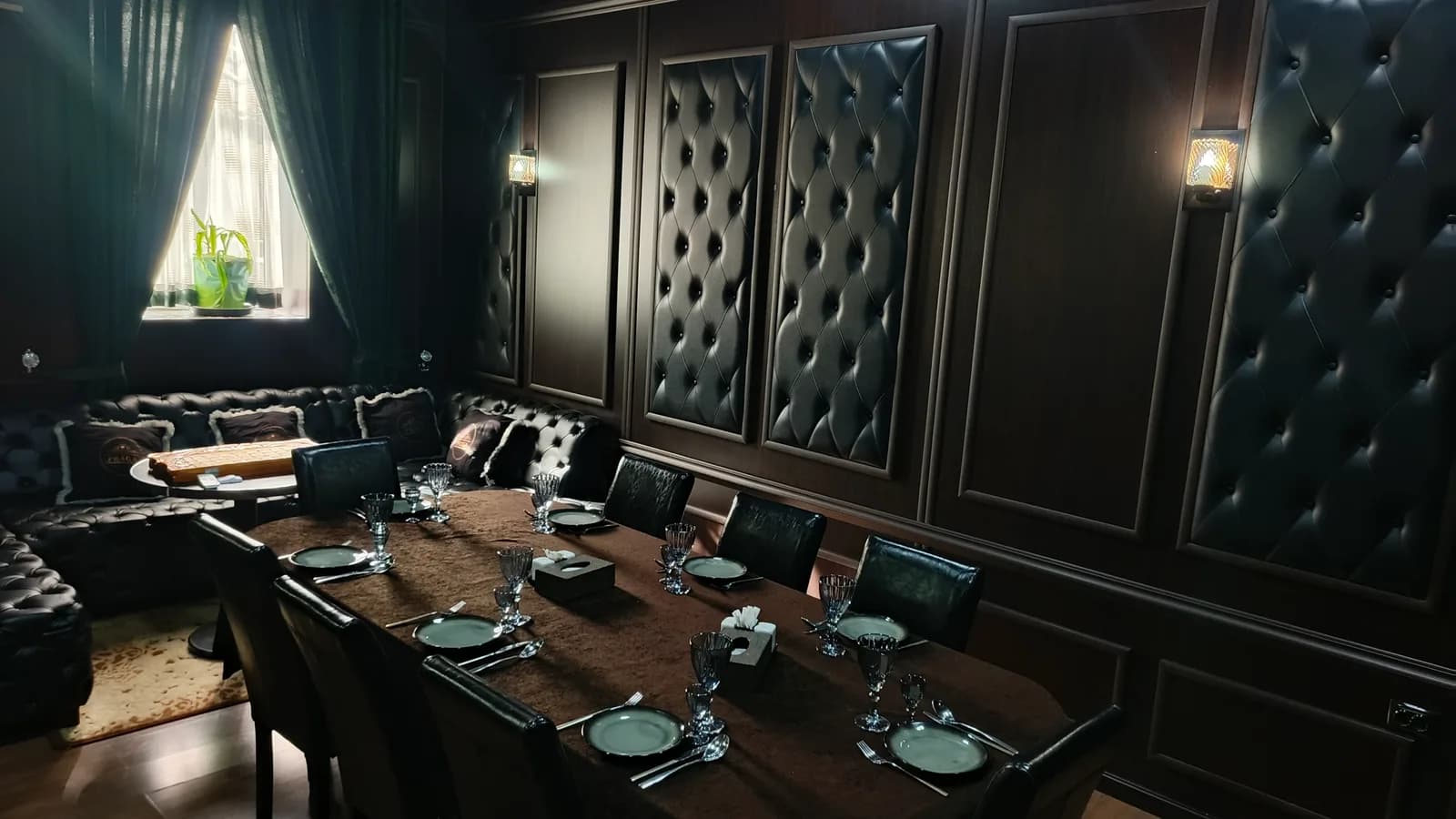 PRAGA restaurant