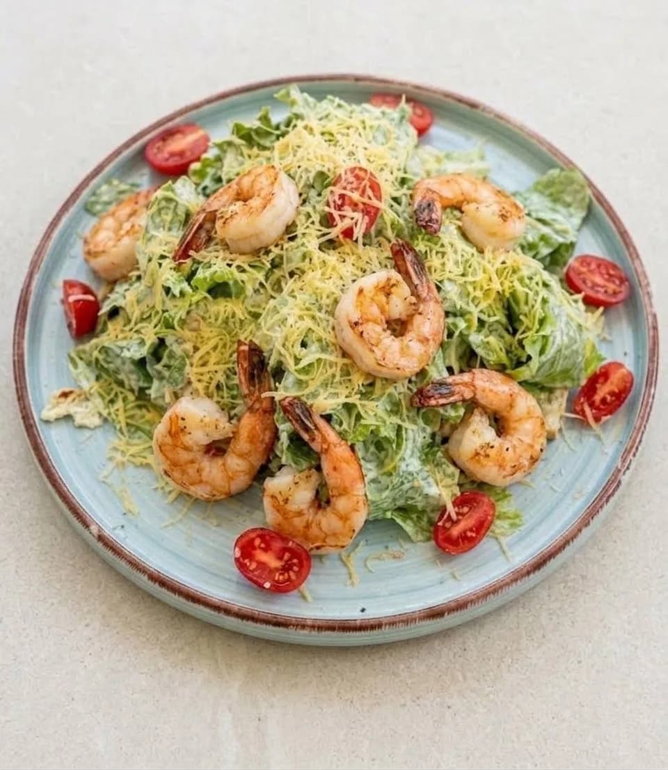 Цезарь с креветками / Caesar salad with shrimp 