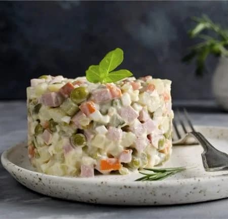 Оливье \ Olivier salad (Russian potato salad)