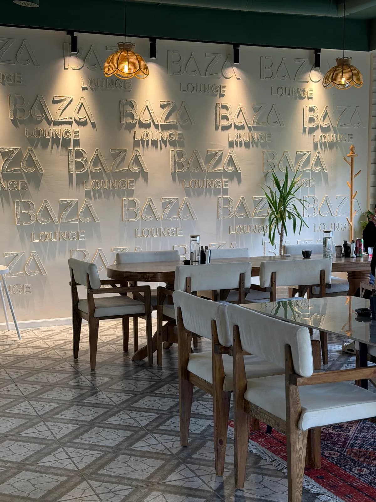BAZA LOUNGE